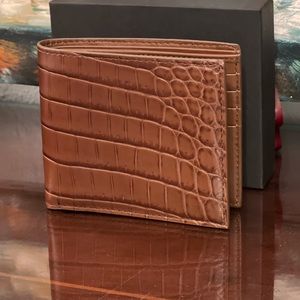 [Sold] Authtentic Bottega Veneta Bi-fold crocodile men wa